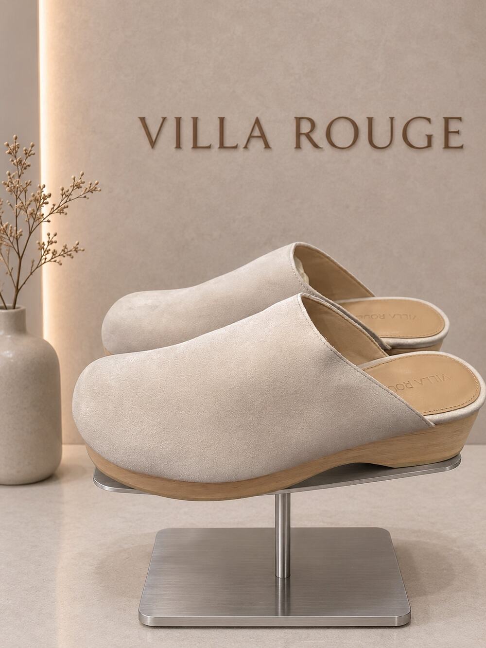 NIB Villa Rouge Valencia Light Grey Faux Suede Clogs Mules Size 7M
